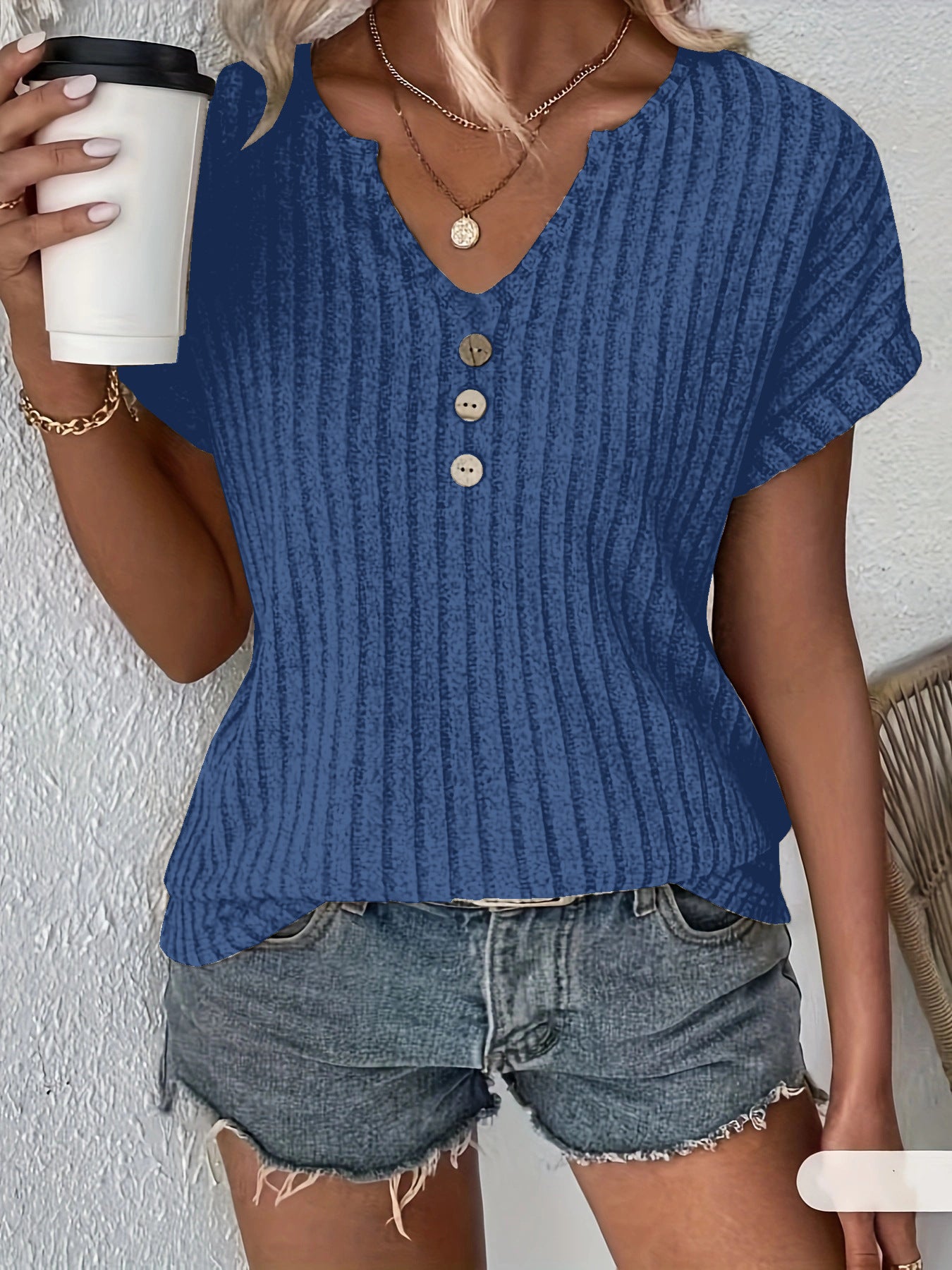 Mira – Casual Neckline Blouse