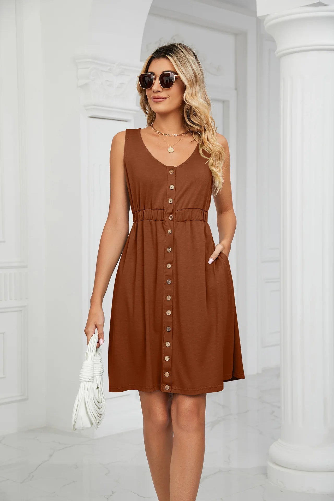Elodie - Effortless Button Beauty