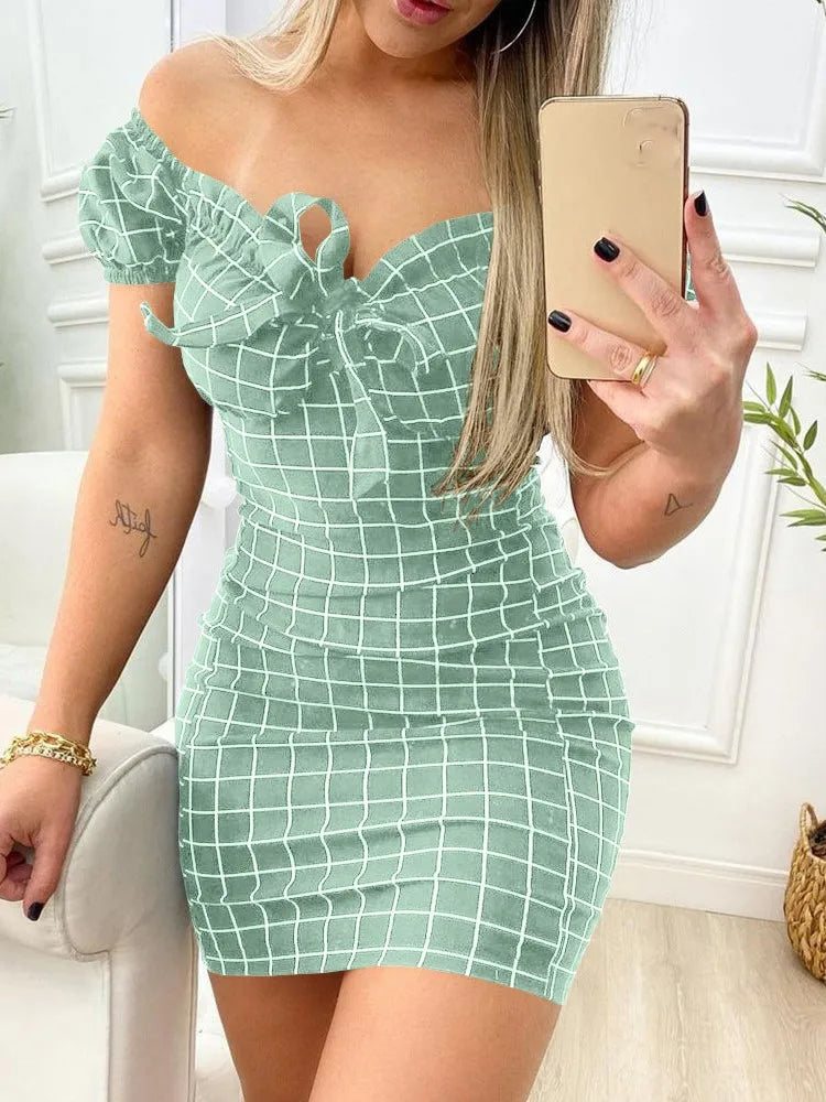 Elodie – Grid Bloom Elegance