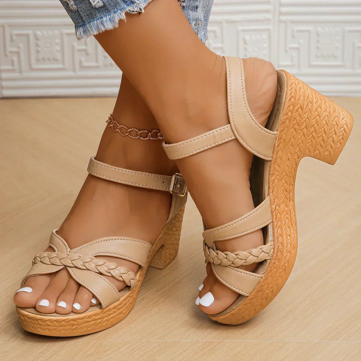 Julia - Stylish Comfort Slides