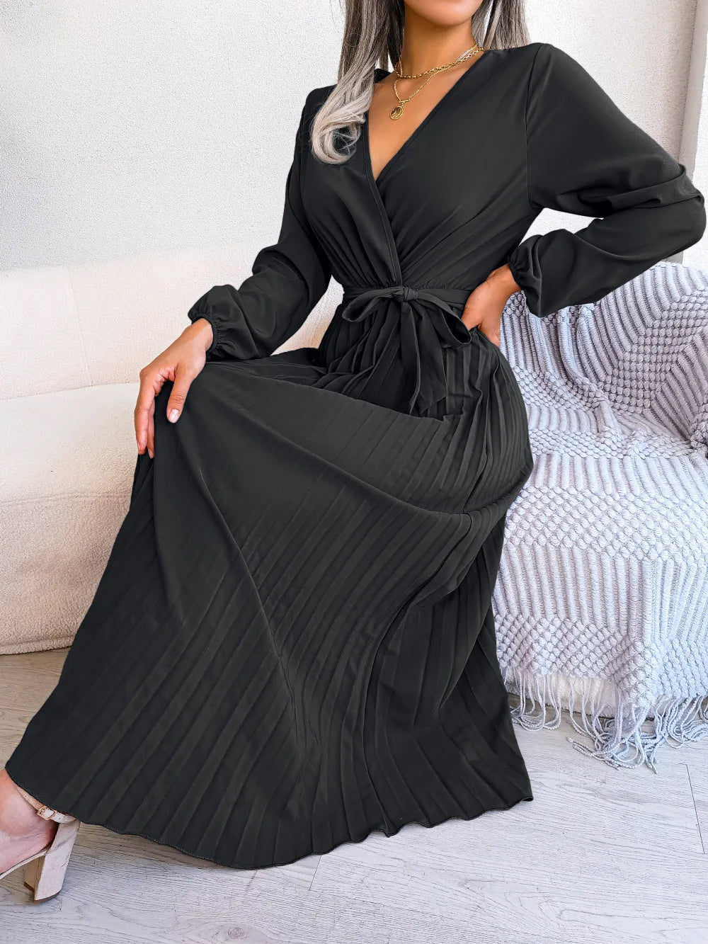 Vivienne – Timeless Fold Flair