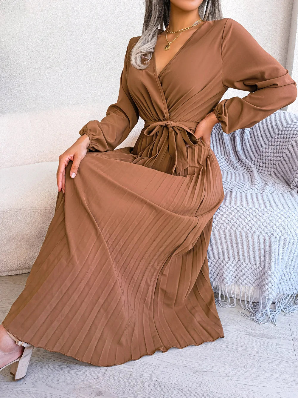 Vivienne – Timeless Fold Flair