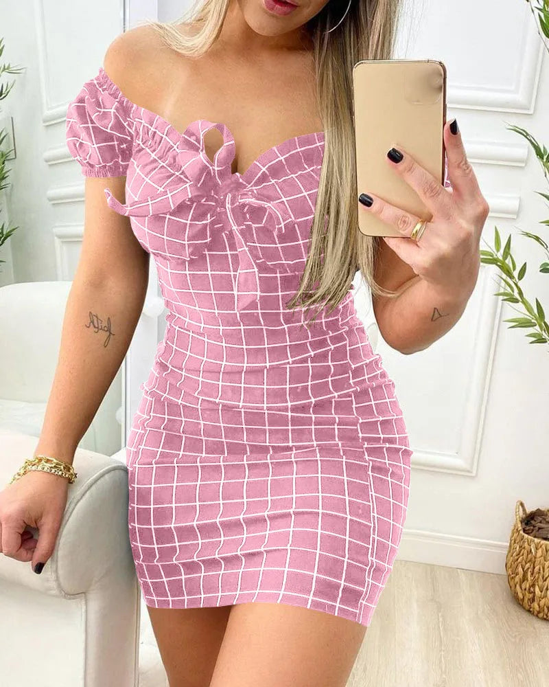 Elodie – Grid Bloom Elegance