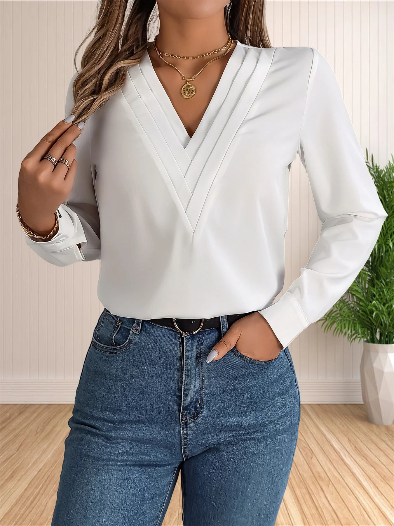 Ivy - Chic Pleated Blouse