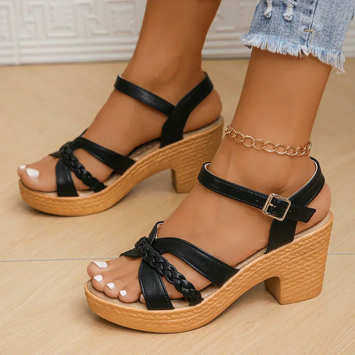 Julia - Stylish Comfort Slides