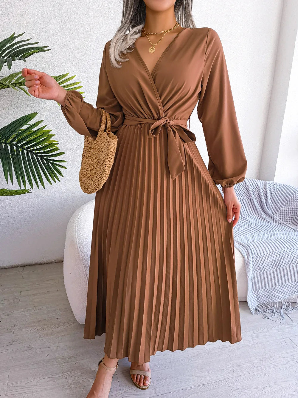 Vivienne – Timeless Fold Flair