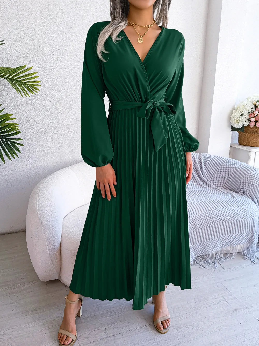 Vivienne – Timeless Fold Flair