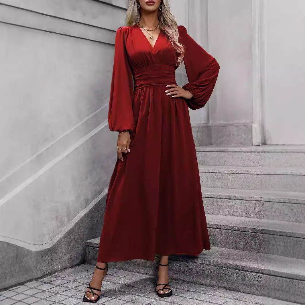 Vivienne - Chic High-Slit Gown