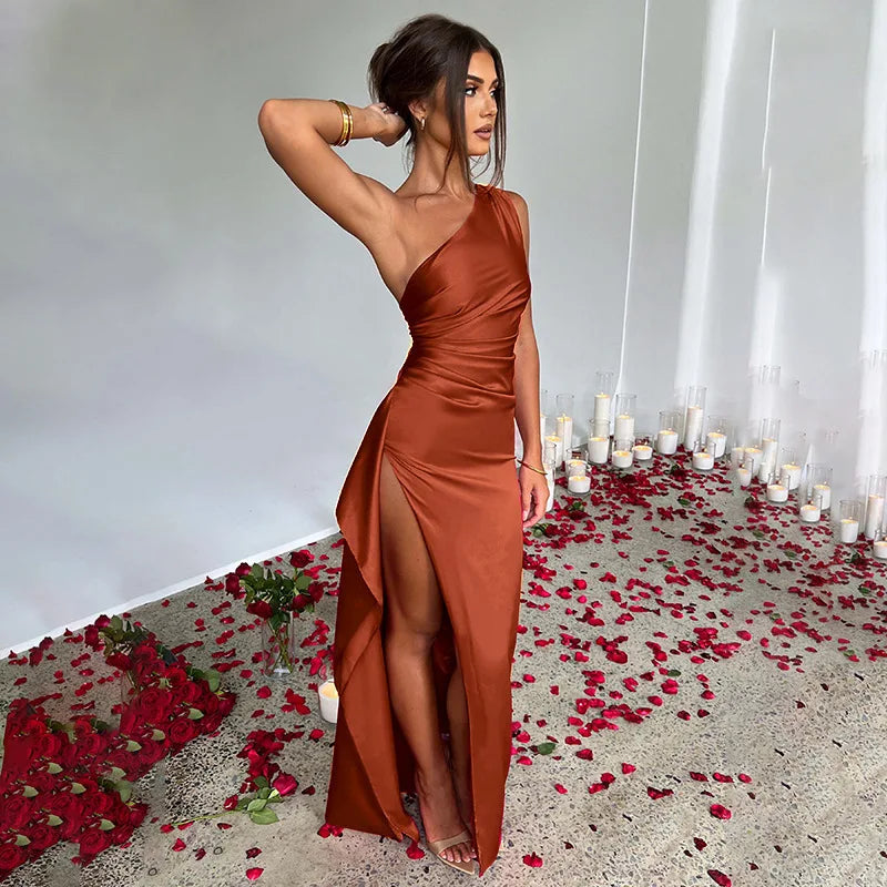 Vivienne - One-Shoulder Temptation